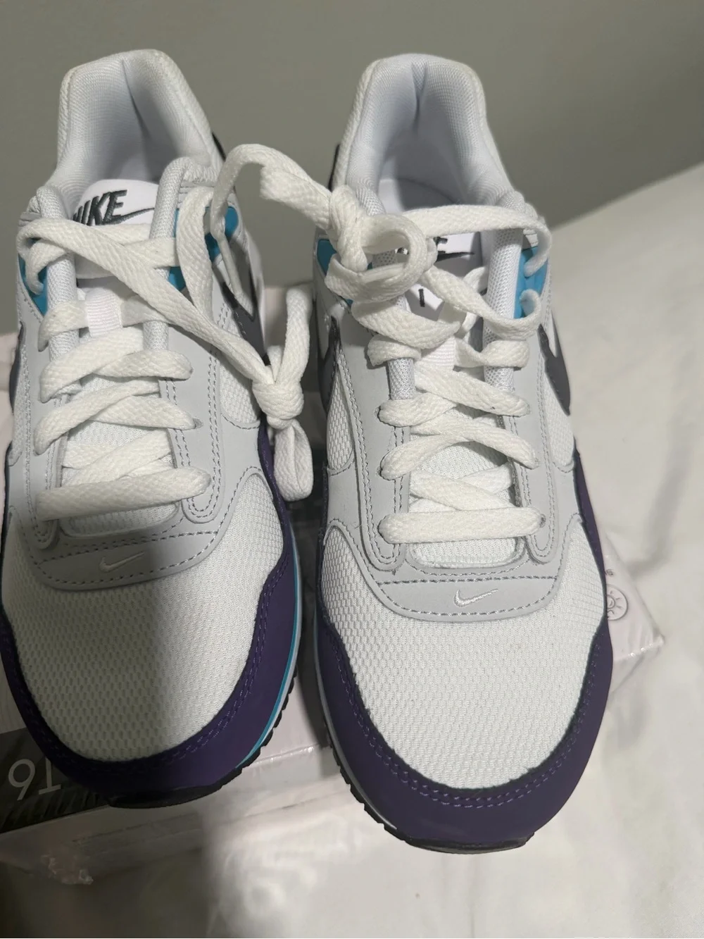 Nike Air Max Correlate White Purple Black Turquoise 511417-153 women size 8.5